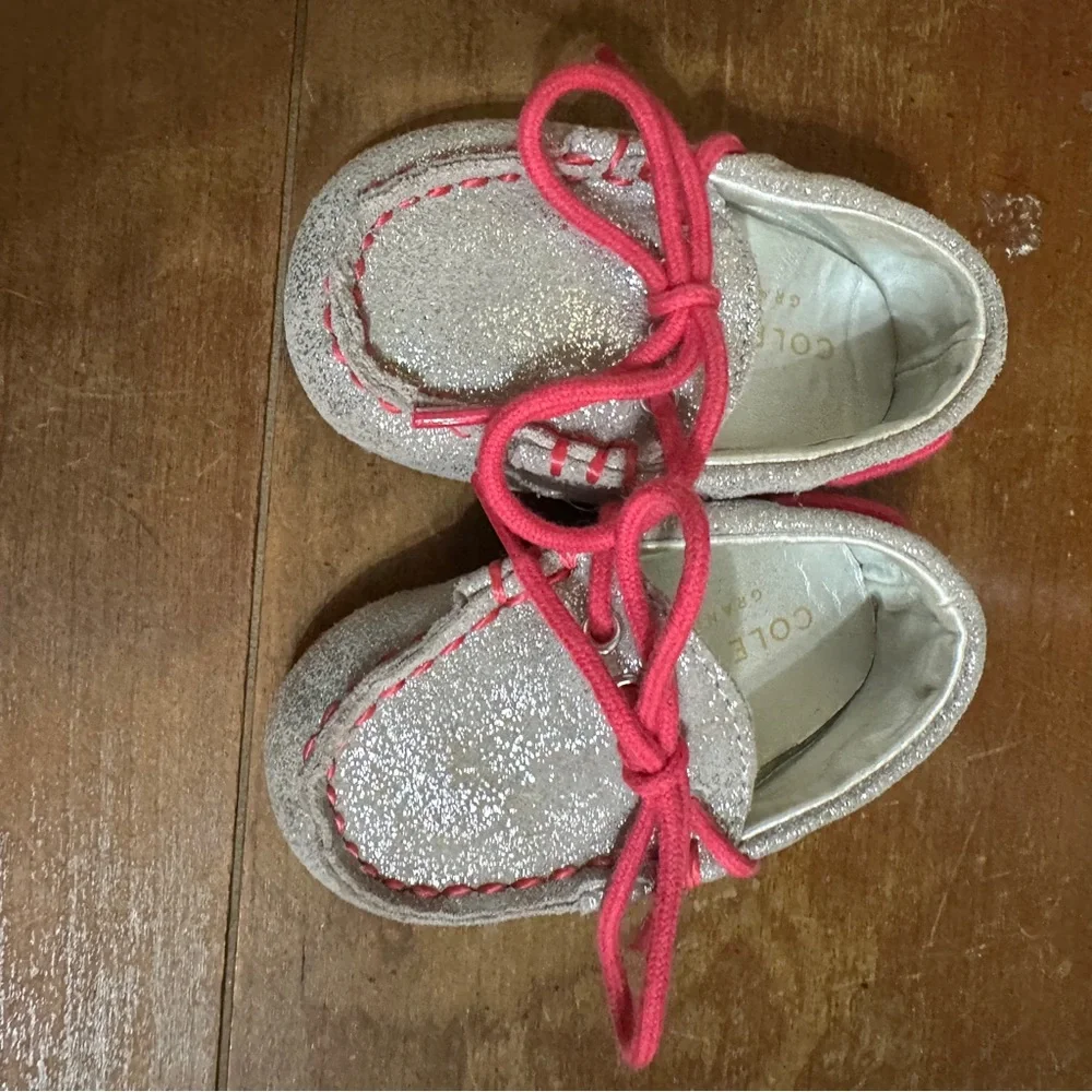 Cole Haan‎ Toddler Girls Size 1 Shoes Silver Glittery Loafers/Pink Shoestrings